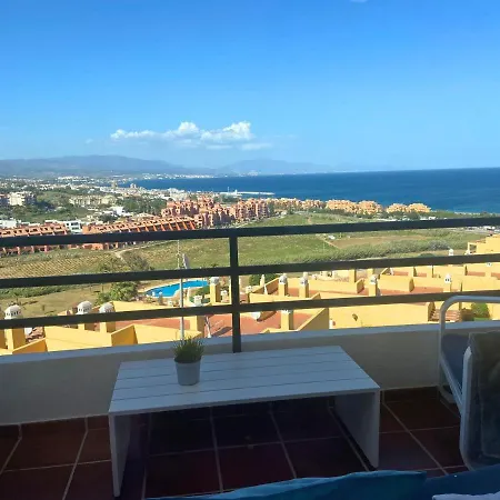 Sea View Apartment *