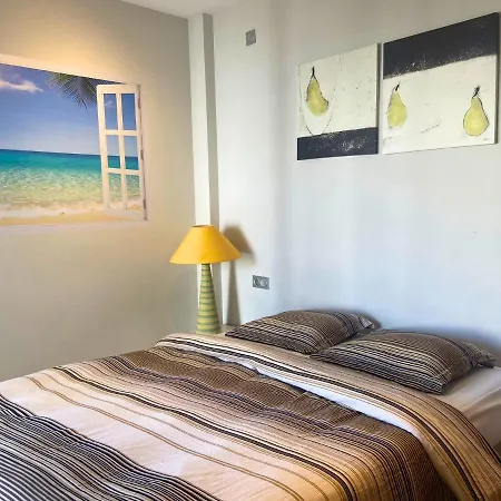 Sea View Apartment *