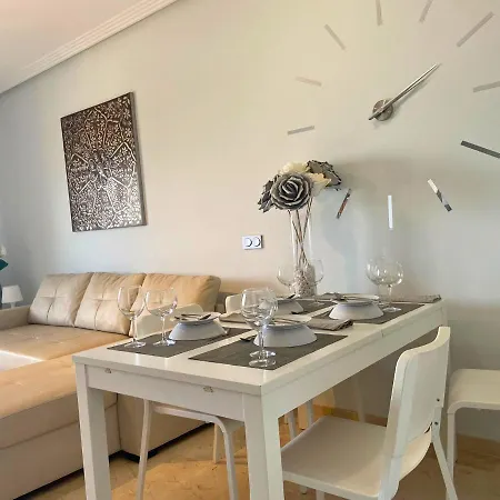 Sea View Apartment *